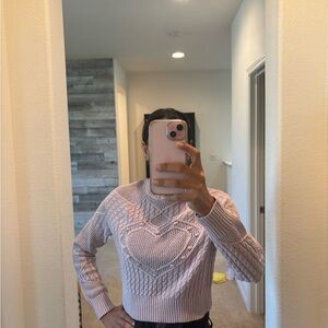 Chic Heart-Patterned Sweater in Soft Pink